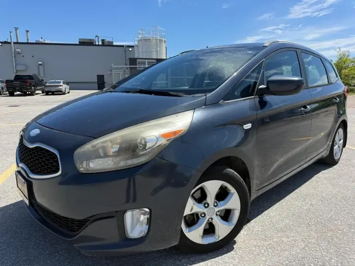 Kia Rondo 2014 photo 2