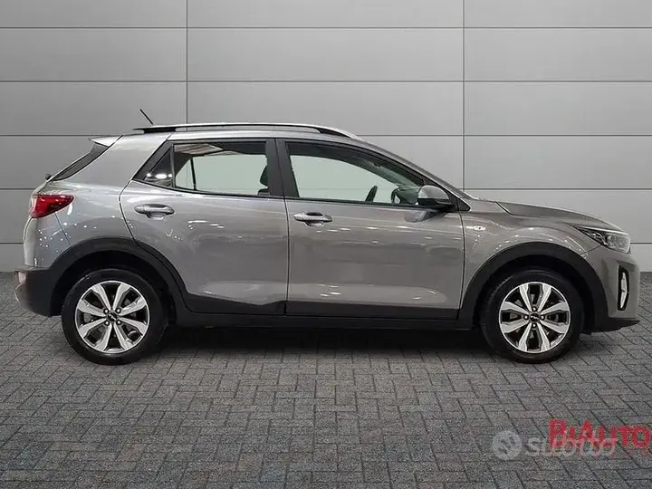 Kia Stonic 2024 photo 3
