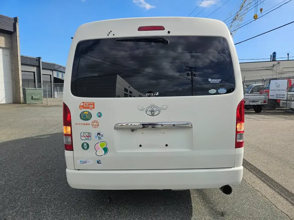 Toyota Hiace 2006 photo 5