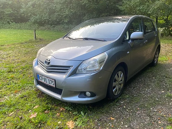 Toyota Verso 2010 photo 4