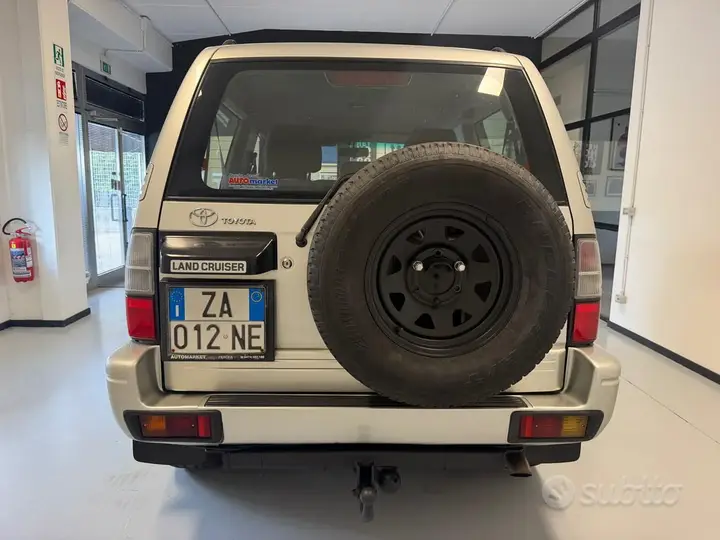Toyota Land Cruiser 2002 photo 5