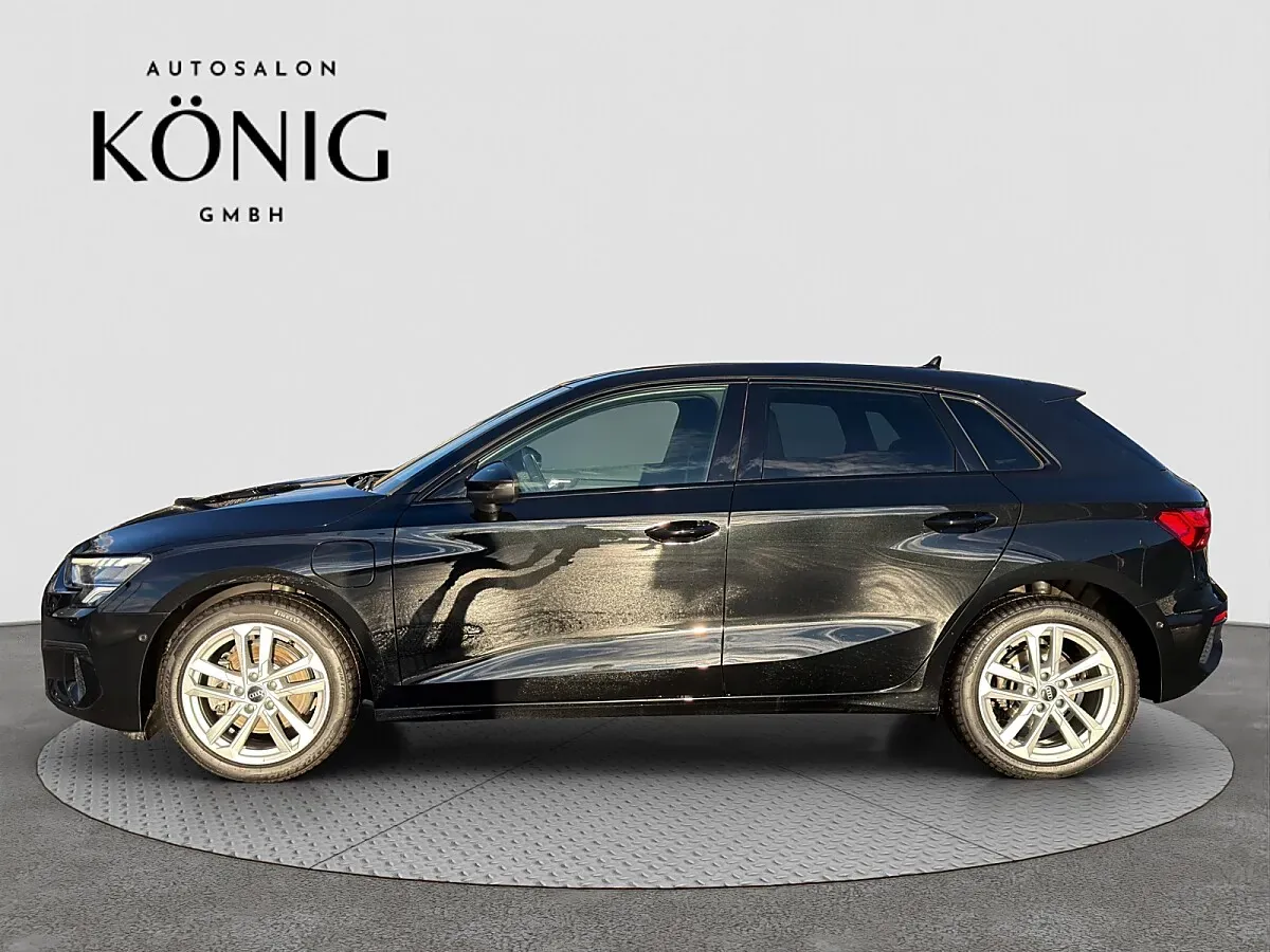 Audi A3 2022 photo 2