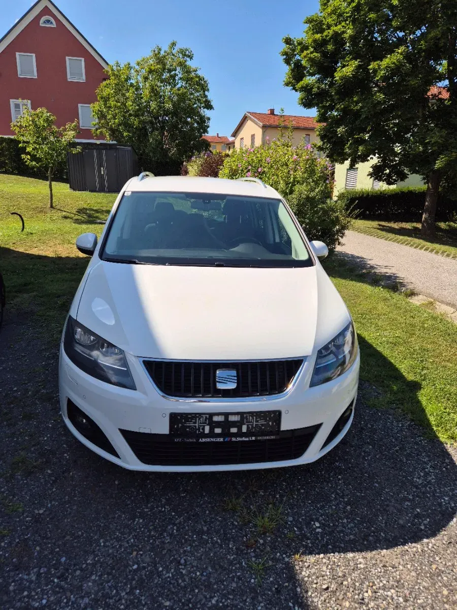 Seat Alhambra 2012 photo 2