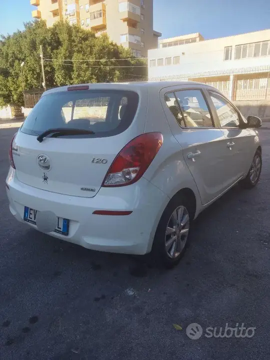 Hyundai I20 2014 photo 3