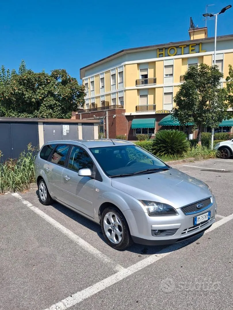 Ford Focus 2007 photo 2