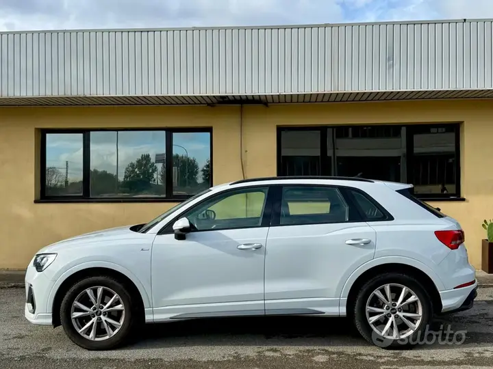 Audi Q3 2021 photo 4