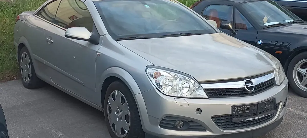 Opel Astra 2009 photo 3