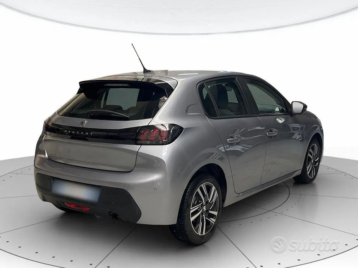 Peugeot 208 2023 photo 3