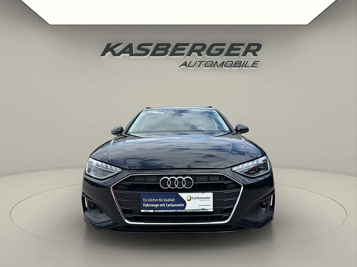 Audi A4 2021 photo 2
