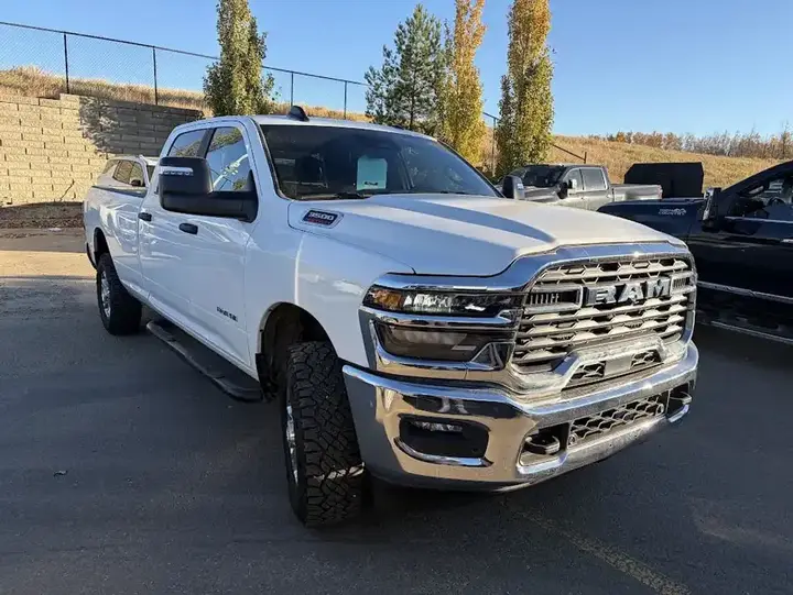 Ram 3500 2026 photo 2