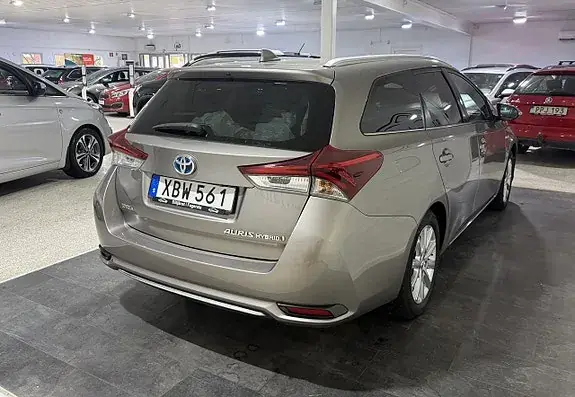 Toyota Auris 2015 photo 5