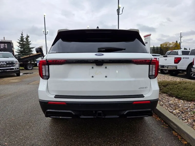 Ford Explorer 2025 photo 4