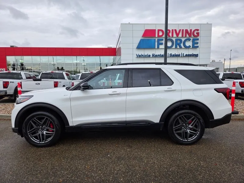 Ford Explorer 2025 photo 2
