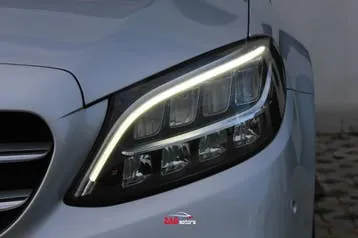 Mercedes-Benz C180 2020 photo 3