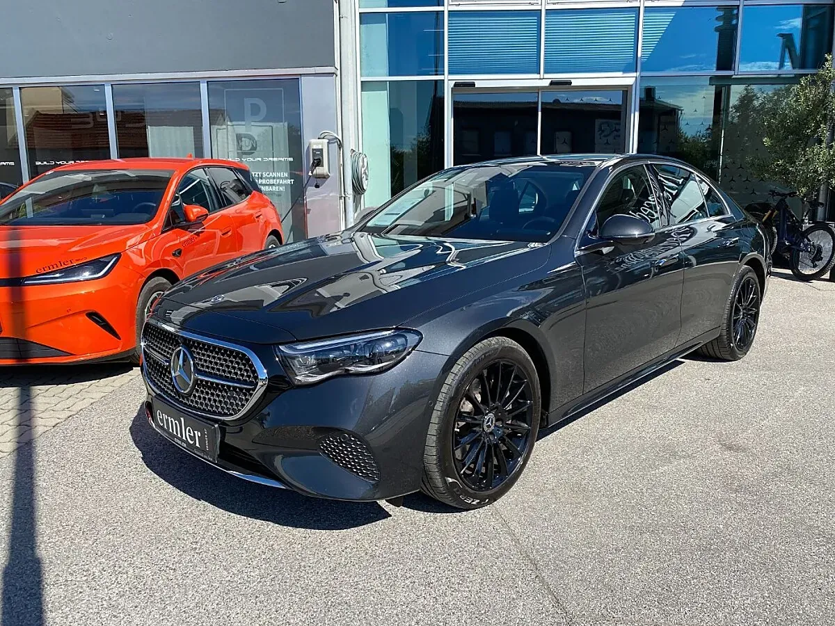 Mercedes-Benz E-Class 2024 photo 2