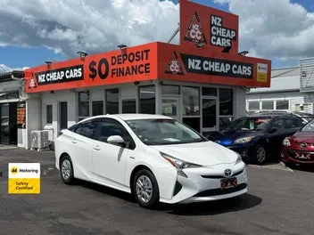 Toyota Prius 2017 photo 2