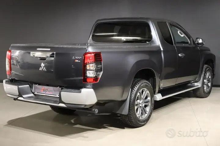 Mitsubishi L200 2021 photo 2