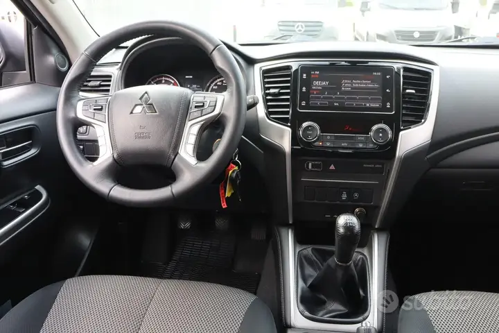 Mitsubishi L200 2021 photo 3
