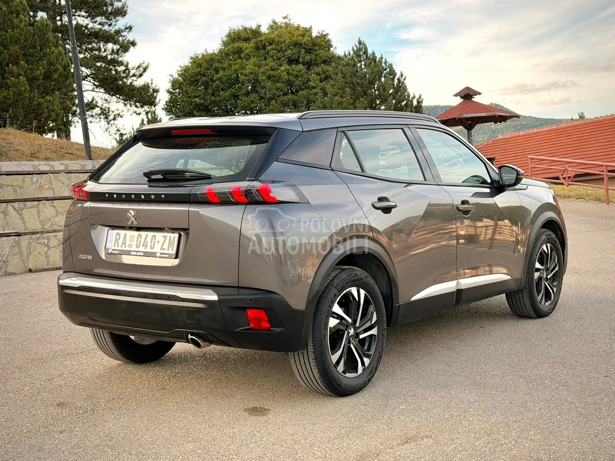 Peugeot 2008 2020 photo 5