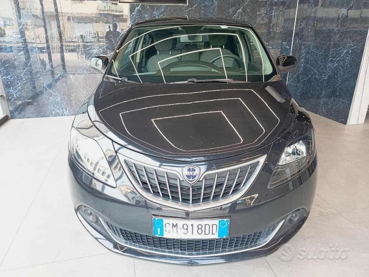 Lancia Ypsilon
