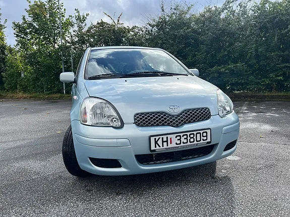 Toyota Yaris 2005 photo 2