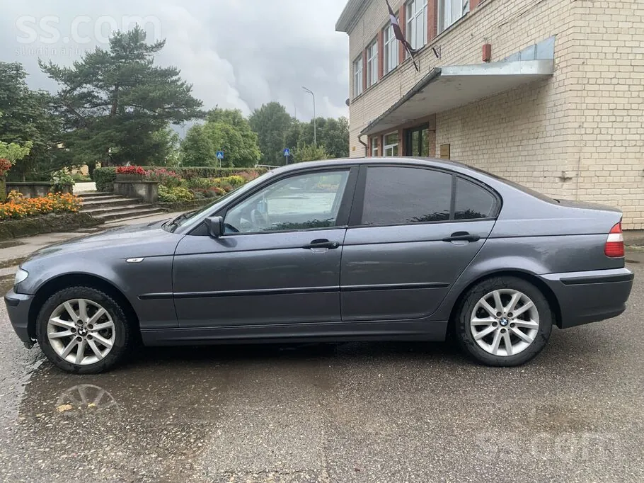 BMW 318 2002 photo 2