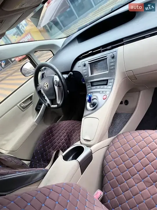 Toyota Prius 2012 photo 5
