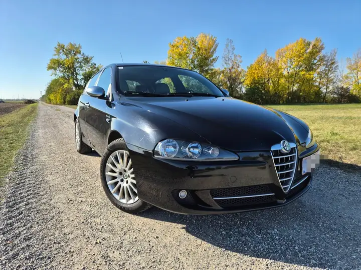 Alfa Romeo 147 2007 photo 2