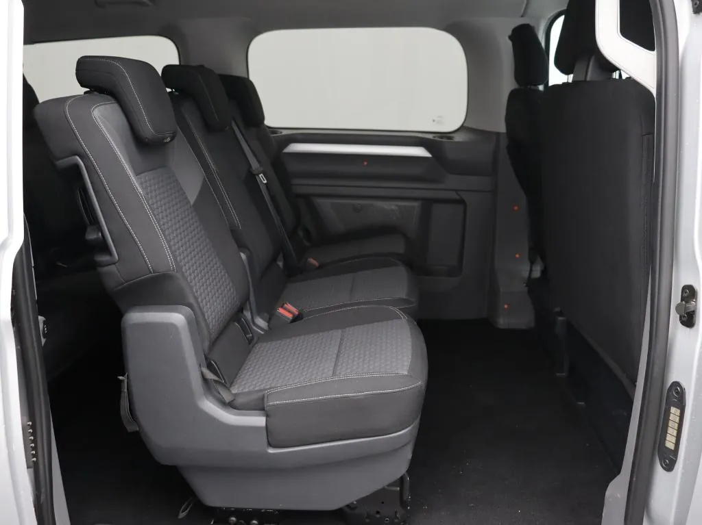 Volkswagen Caravelle 2025 photo 4