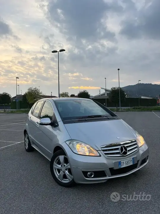 Mercedes-Benz A 2009 photo 2