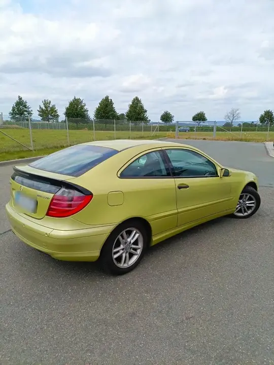 Mercedes-Benz C200