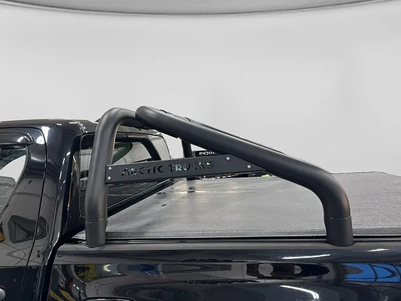 Toyota Hilux 2023 photo 3
