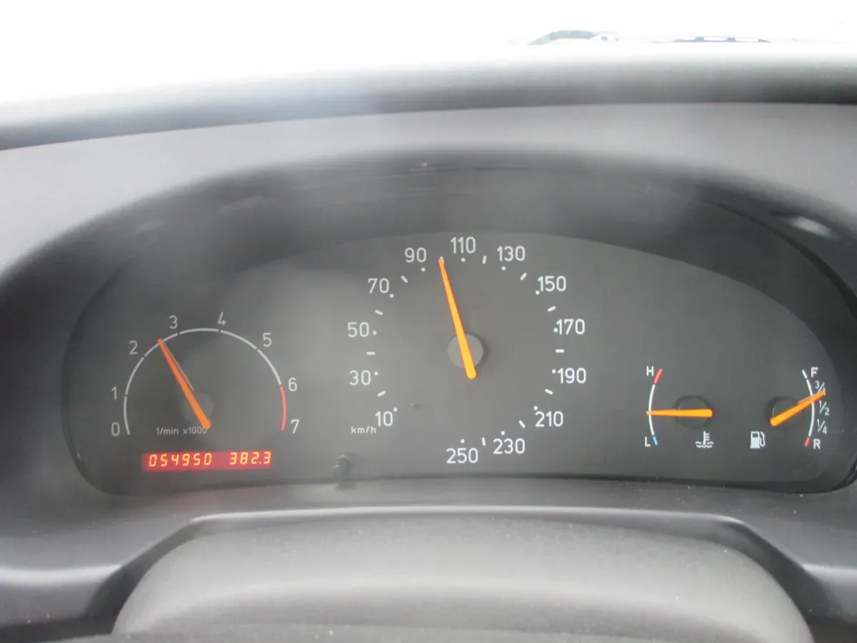 Saab 900 1994 photo 2
