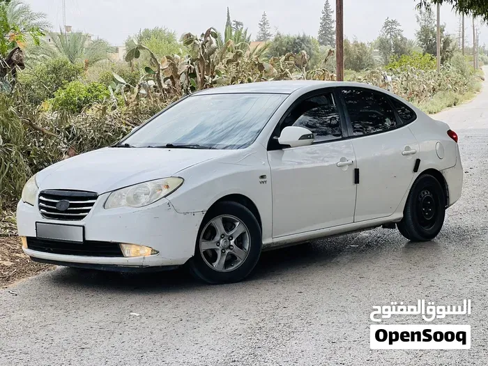 Hyundai Avante 2010 photo 3