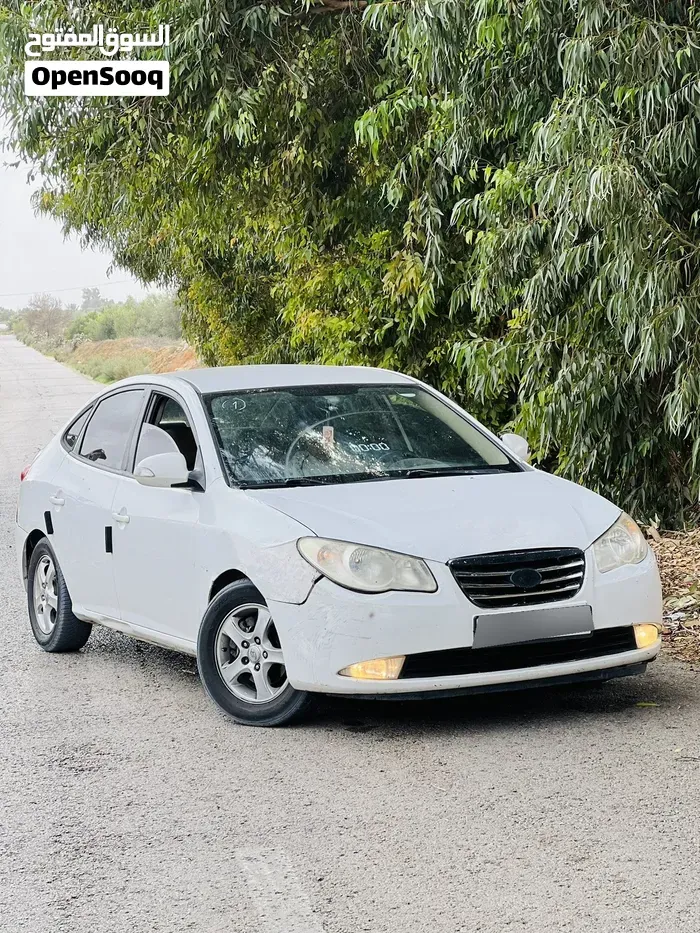 Hyundai Avante 2010 photo 2
