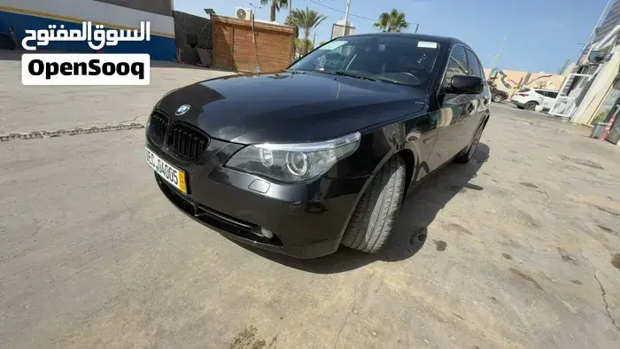 BMW 5 Series 2004 photo 2