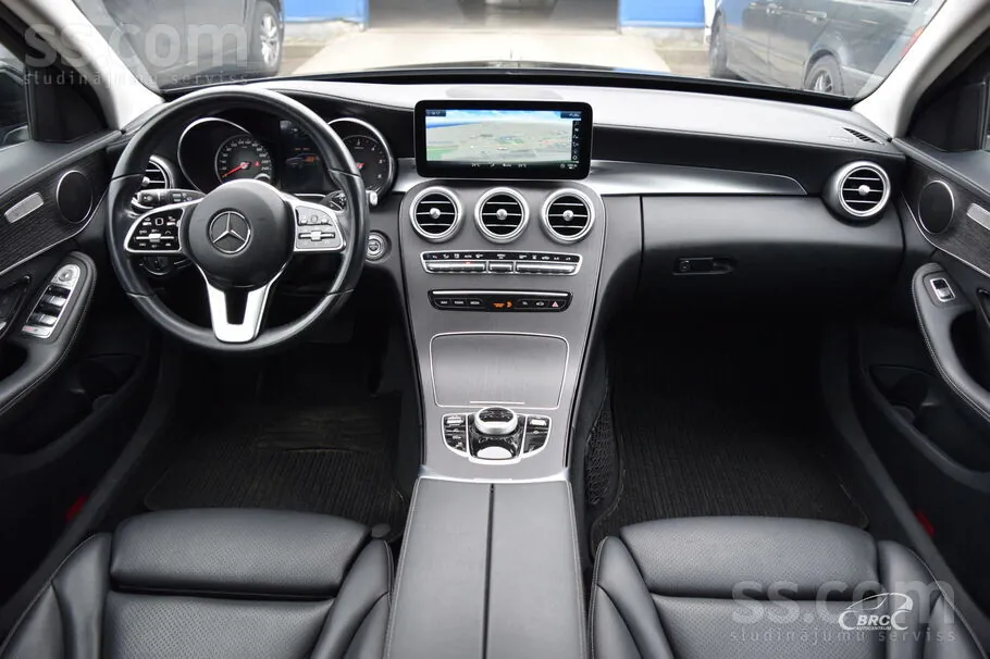 Mercedes-Benz C300 2020 photo 4
