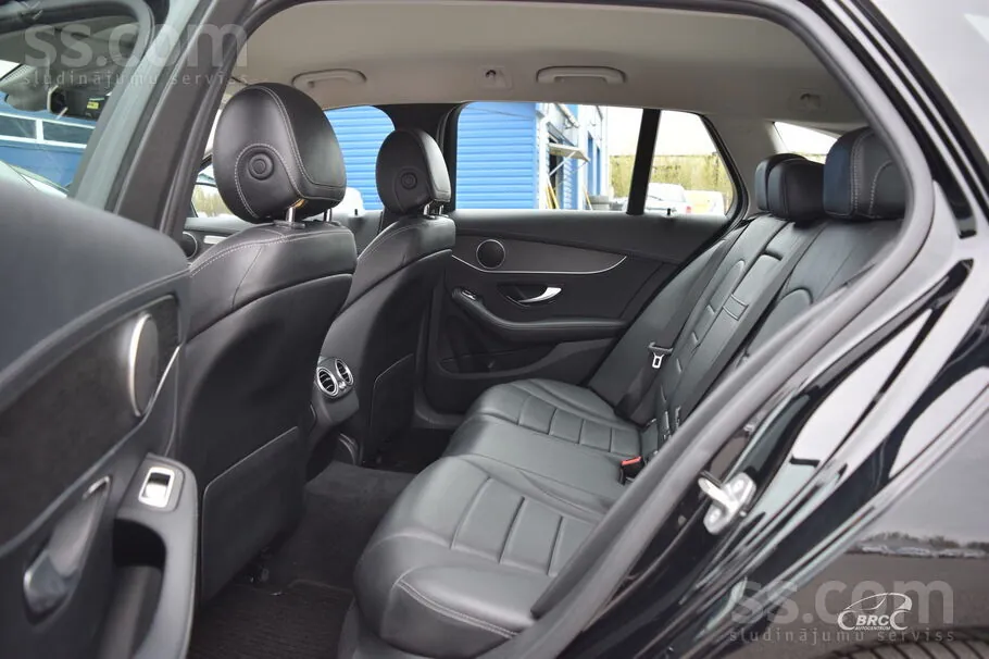 Mercedes-Benz C300 2020 photo 5