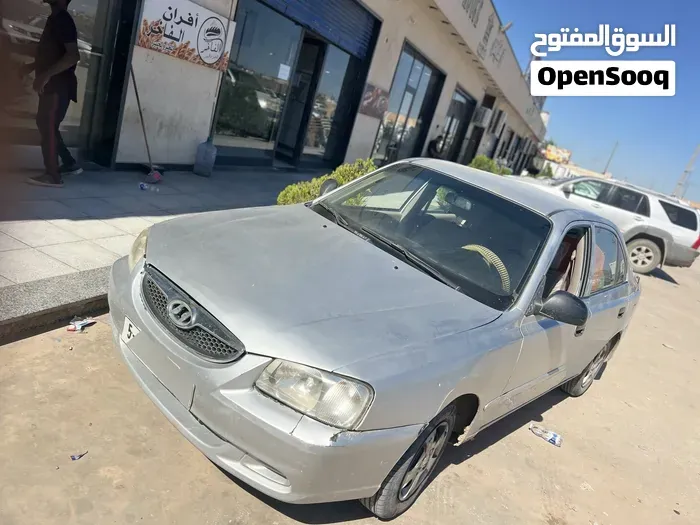 Hyundai Verna 2012 photo 2