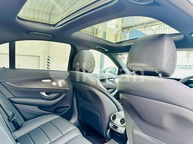 Mercedes-Benz E200 2023 photo 4