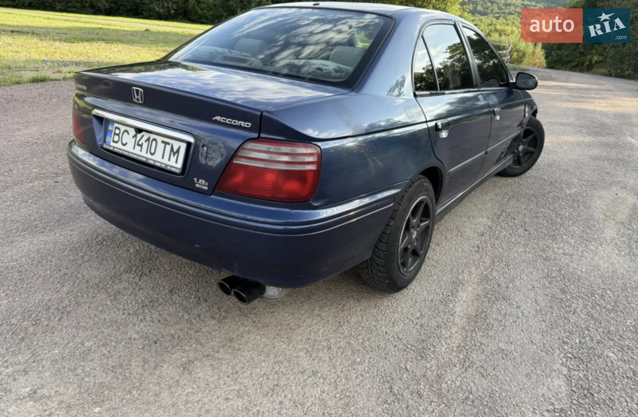 Honda Accord 1999 photo 2