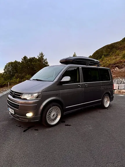 Volkswagen Multivan 2014 photo 2