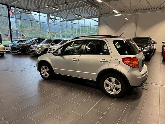 Suzuki Sx4 2010 photo 3