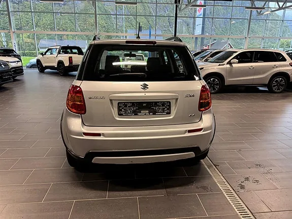 Suzuki Sx4 2010 photo 4