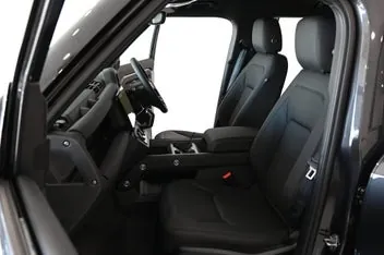 Land Rover Defender 2026 photo 3
