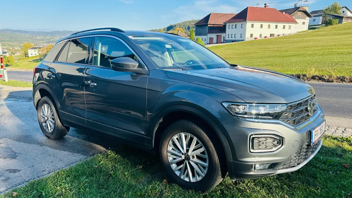 Volkswagen T-Roc 2021 photo 3