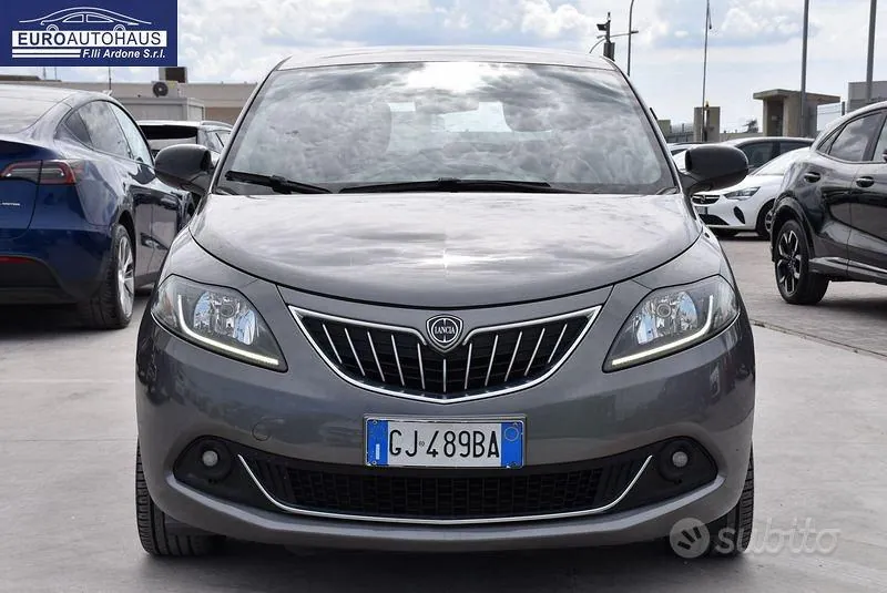 Lancia Ypsilon 2022 photo 2