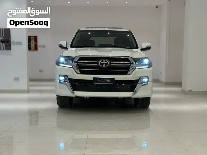 Toyota Land Cruiser 2020 photo 2