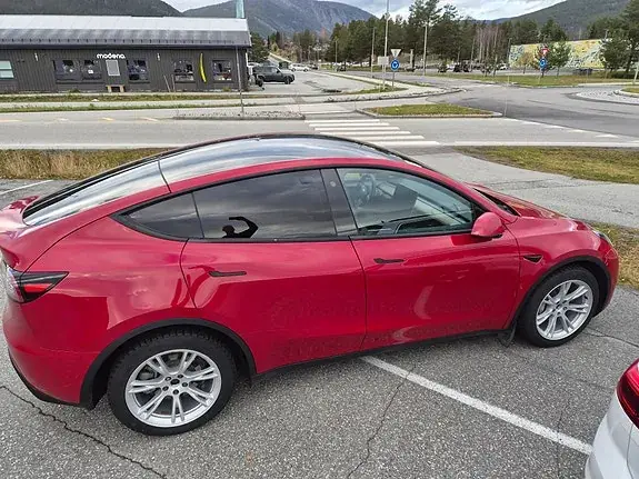 Tesla Model Y 2021 photo 5