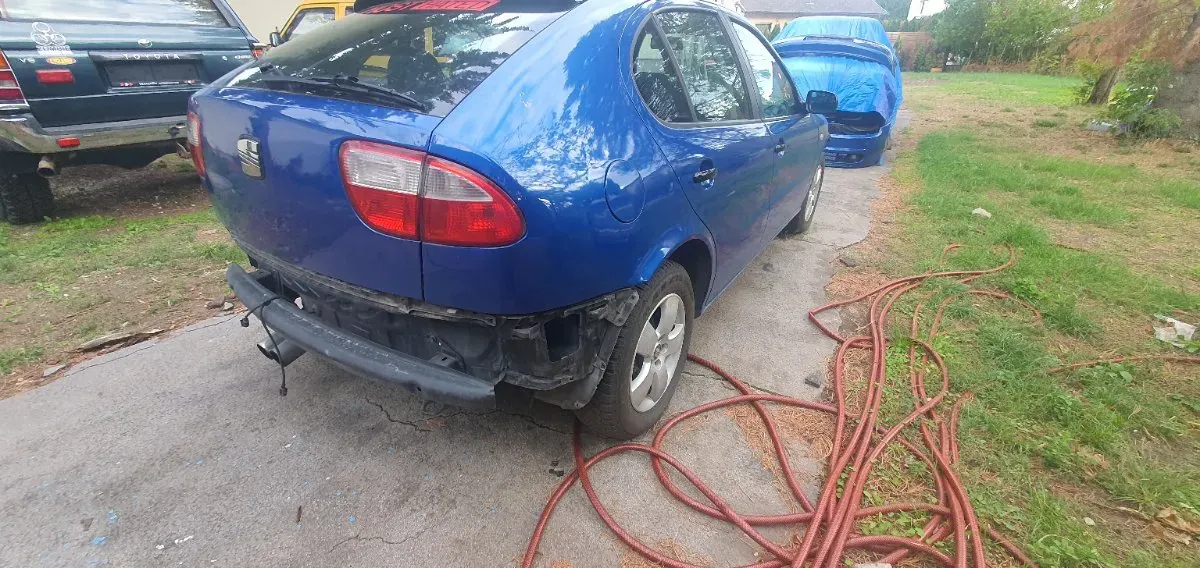 Seat Leon 2003 photo 2
